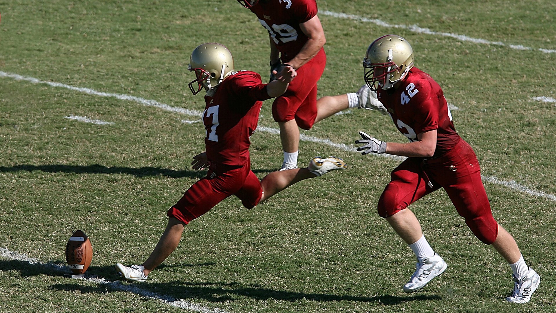 球员在赛季表现稳定跻身最佳阵容讨论名单,2021赛季最佳球员