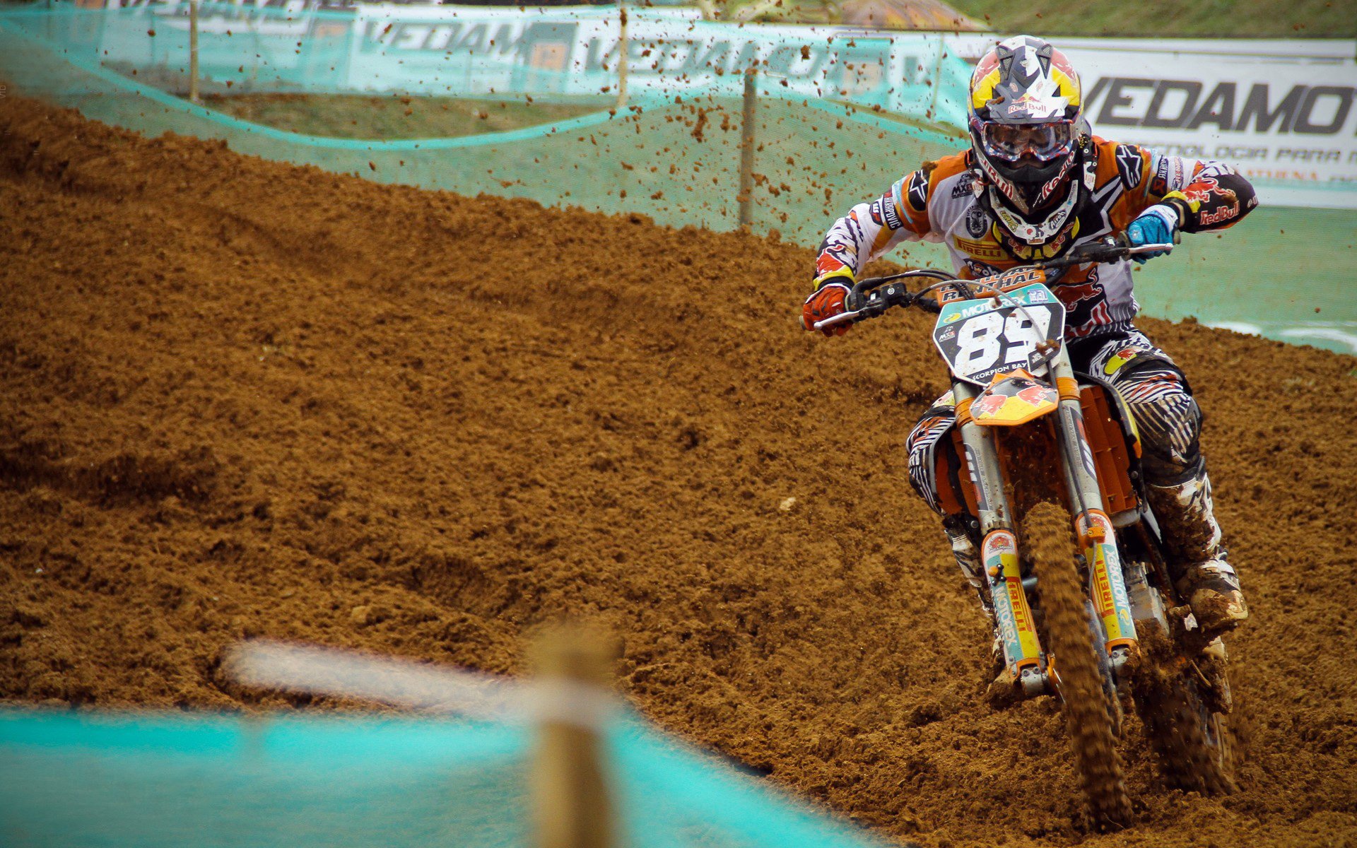 开云中国-牛仔靠防守站稳脚跟，主帅笑称“这是风格”