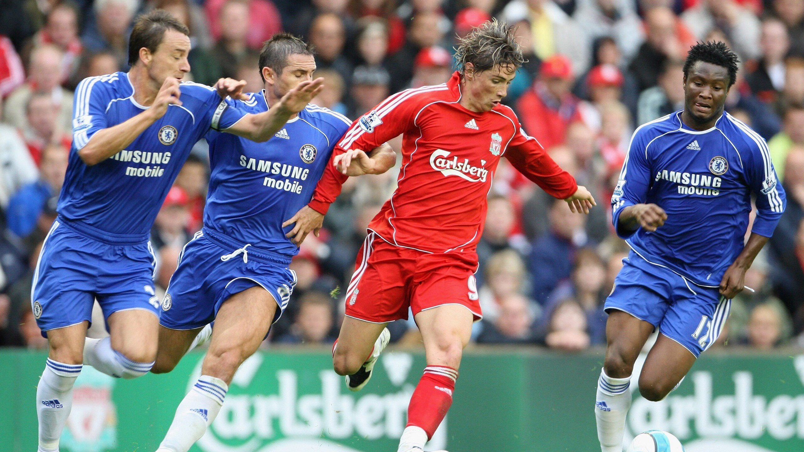 开云体育中国官方网站-战术演变：高位逼抢回潮，球队防守效率显著提升，高位进攻