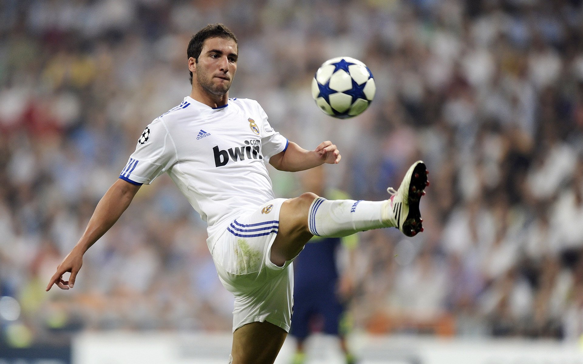 kering.com-牛仔进攻端全面爆发，球队状态回暖，牛仔lol